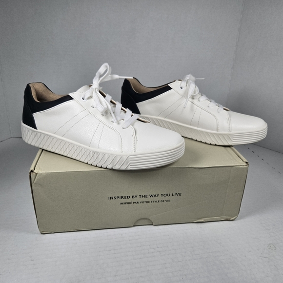 SOUL Naturalizer Women's Neela White and Black Oxford Sneakers Size 7 Wide - Picture 2 of 12